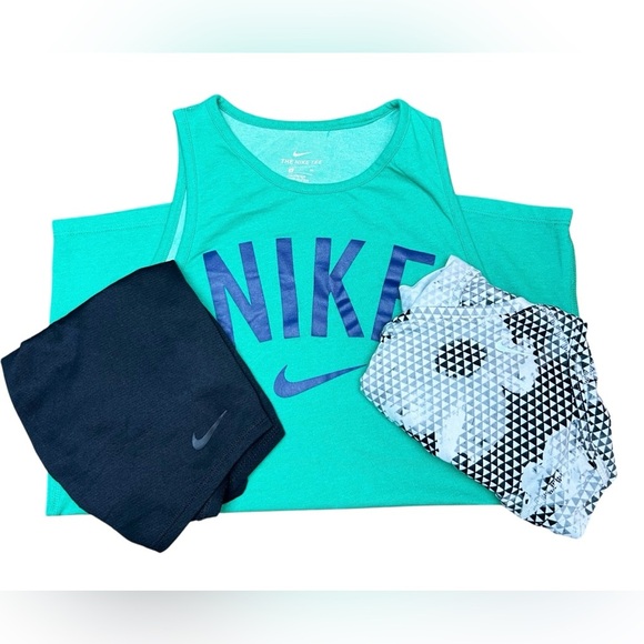 Nike Dri Fit Women’s Tank Top Bundle Size Small - Picture 6 of 7